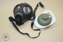 Gasmaske mit Filter nur für Dekozwecke